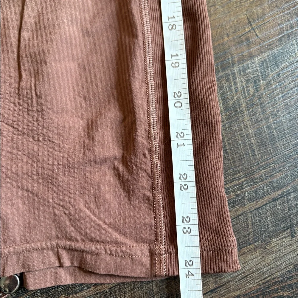 Lululemon Beyond The Studio Crop Pants Women’s Size 6 Brown Athleisure Travel - Picture 7 of 7
